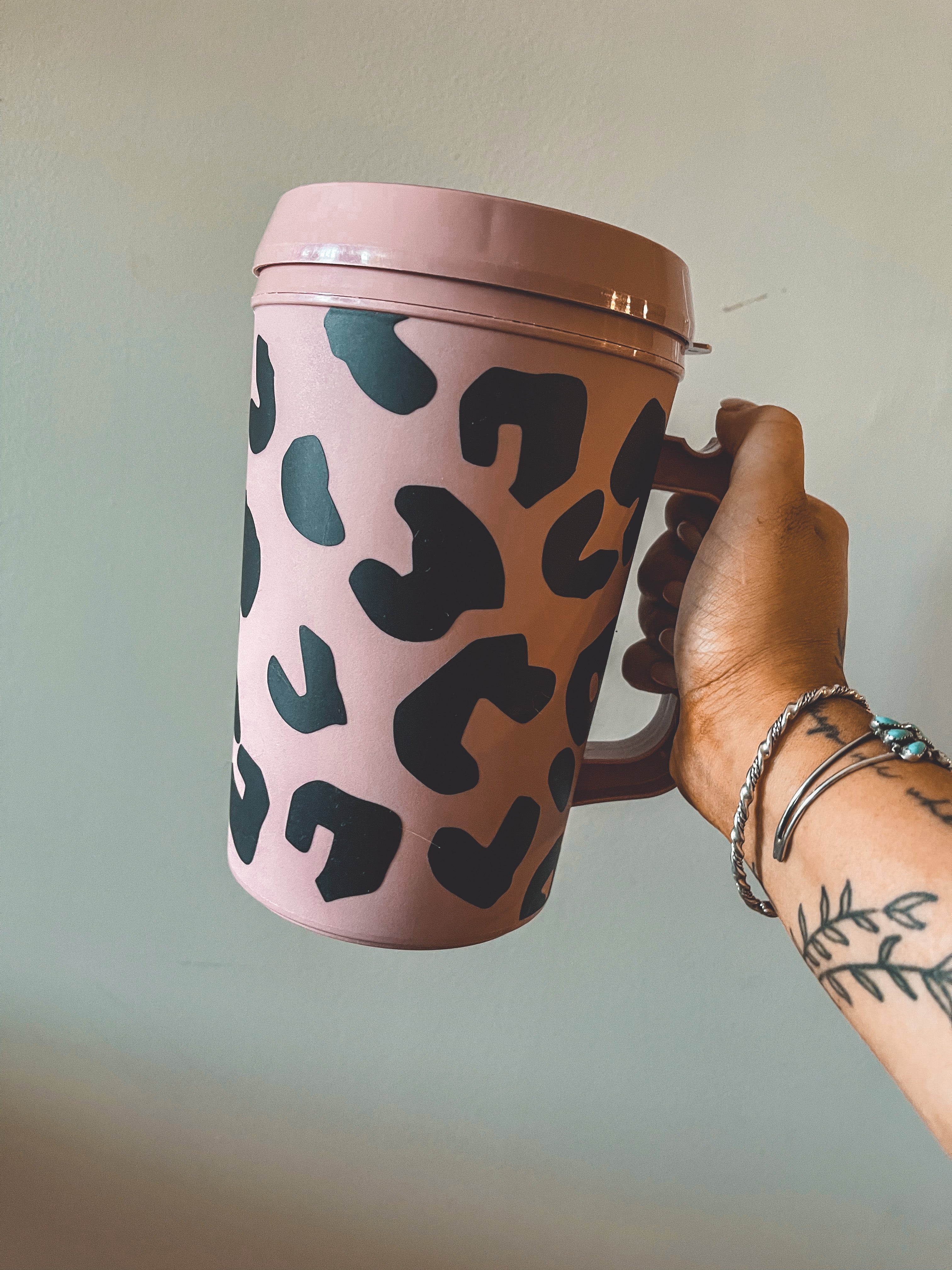 travel mugs